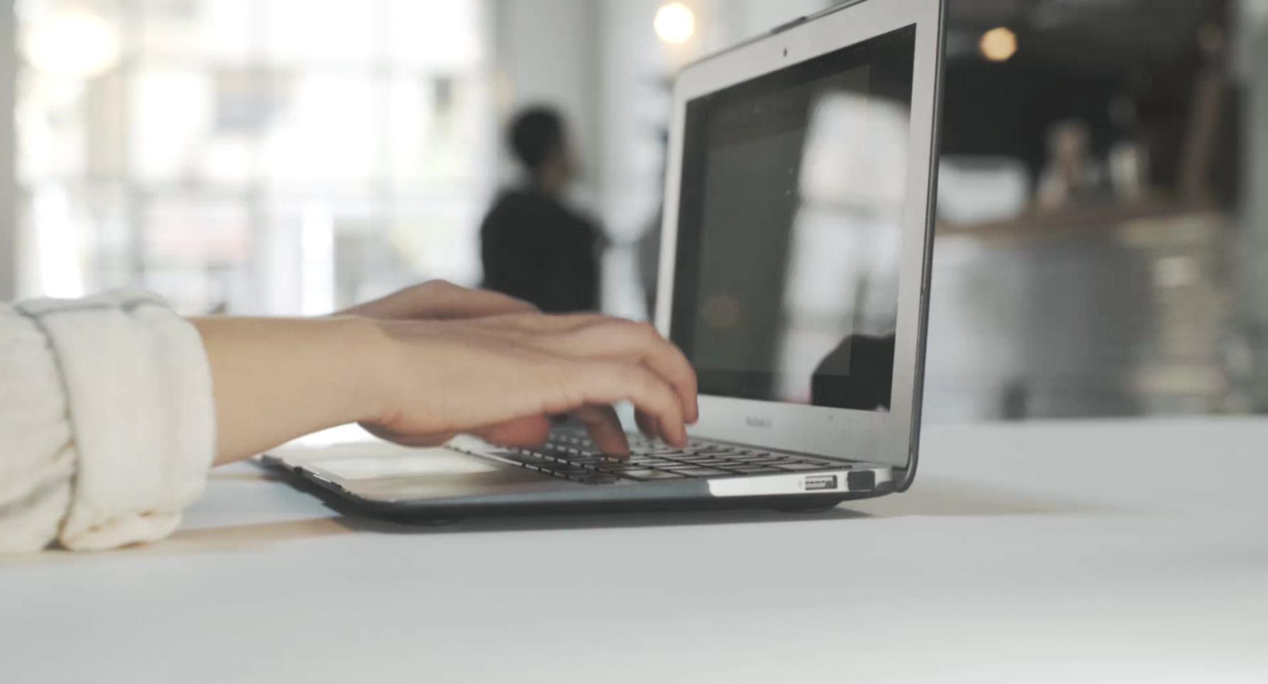 Session de formation en gestion financière avec formateur et participants